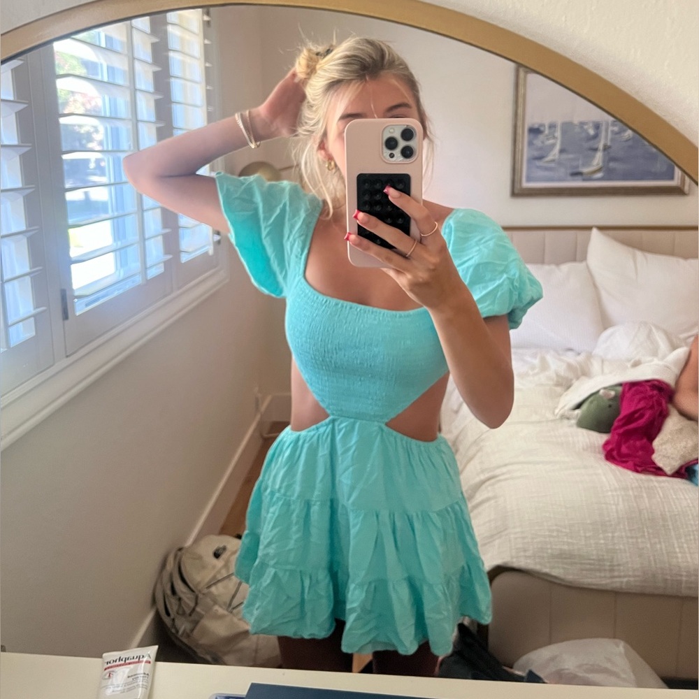 isabels cabinent brand teal cutout dress size M